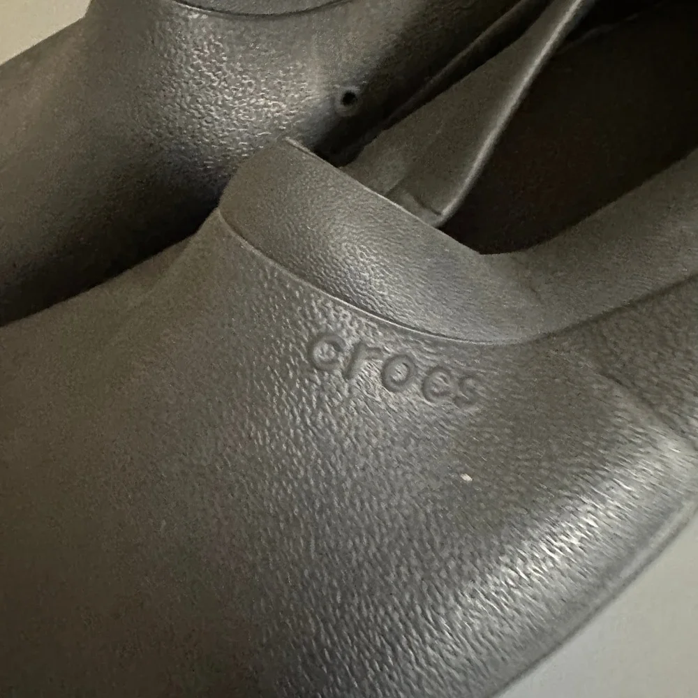 Crocs On-The-Job Work Clogs Black Slip On Shoes Mens 7 Womens 9 10075